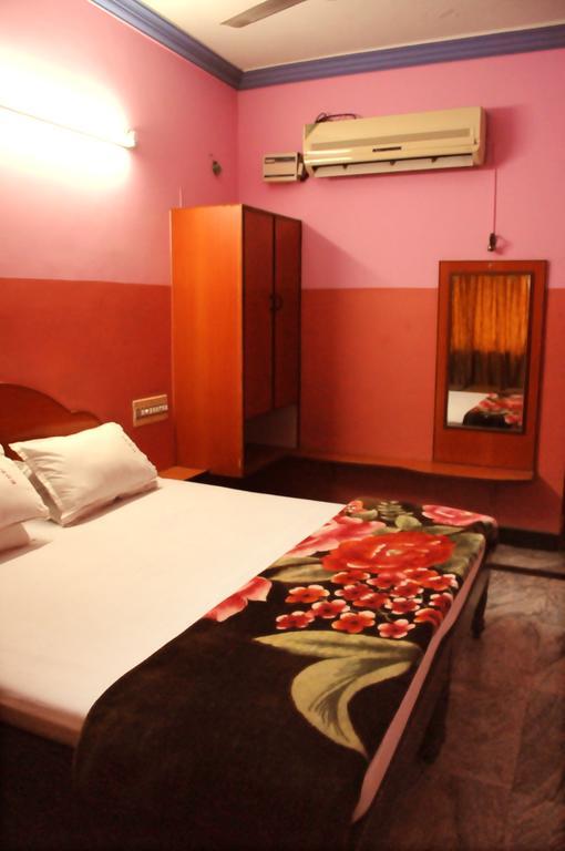 V.K.Residency Hotel Tirupati Ngoại thất bức ảnh