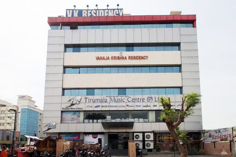 V.K.Residency Hotel Tirupati Ngoại thất bức ảnh