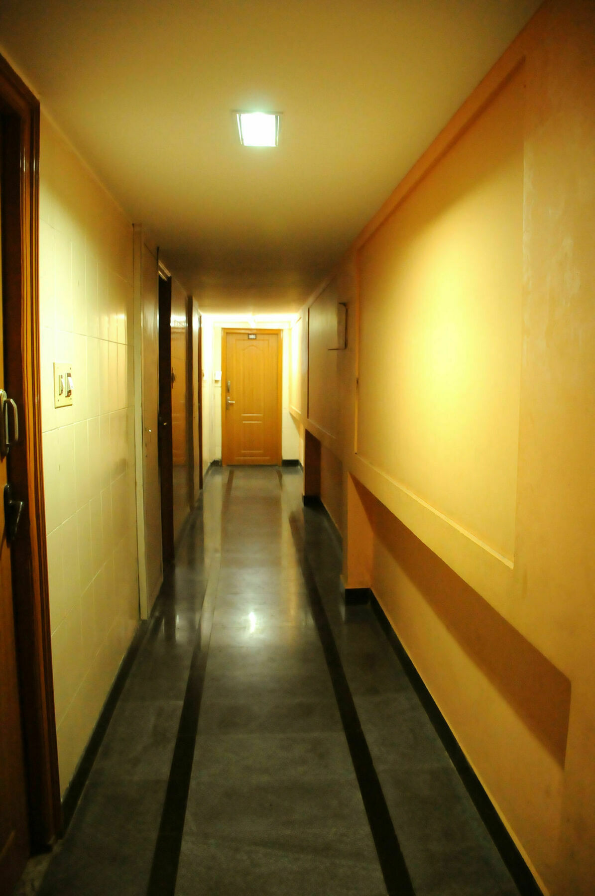 V.K.Residency Hotel Tirupati Ngoại thất bức ảnh